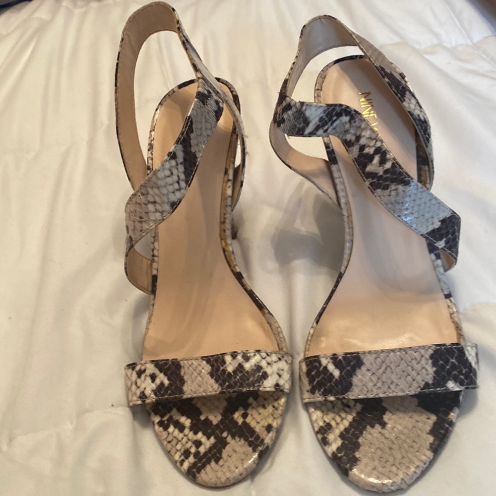 Nine west 9 1/2 snakeskin style strappy high heels